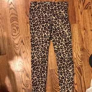 Leopard print ankle pants
